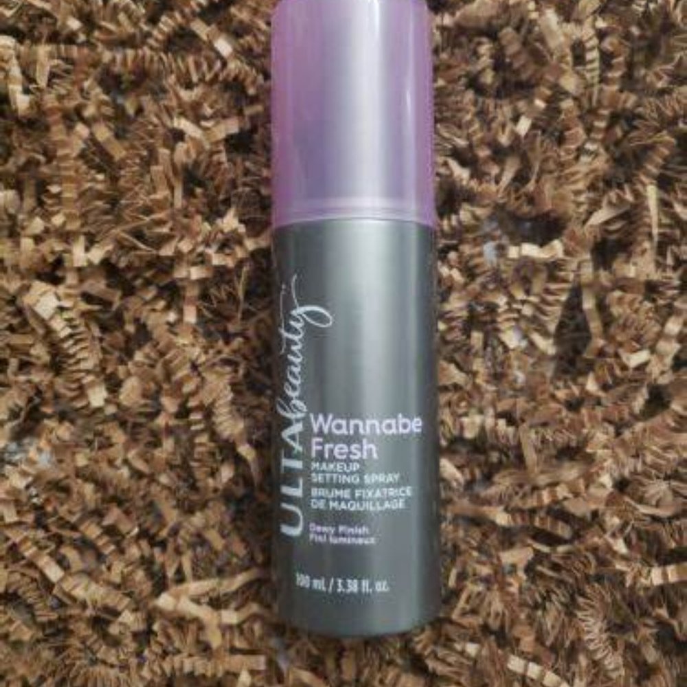 ULTA Beauty Collection Wannabe Fresh Dewy Makeup Setting Spray Size: 3.38 oz